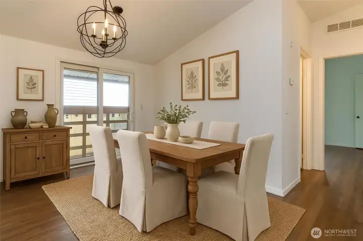 Virtually staged dining -