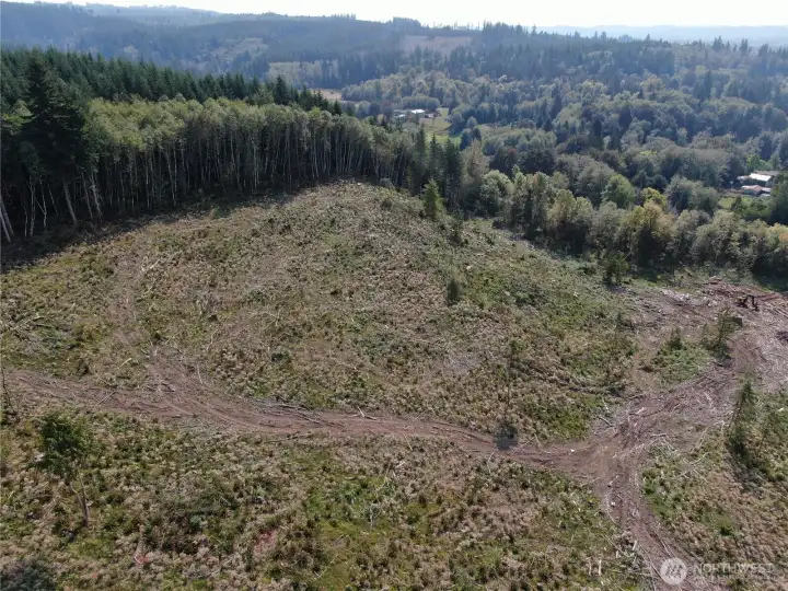 Aerial view looking SE. Another fantastic cleared space for a potential building site.