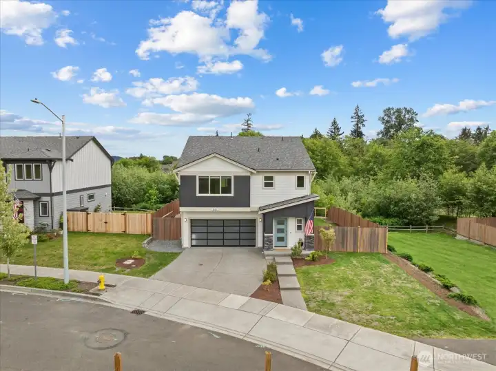Great setting. The grassy area to the right is HOA owned and maintained. Great setting. The grassy area to the right is HOA owned and maintained.