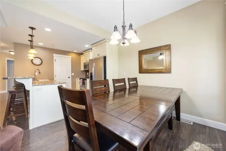 2nd floor kitchen/dining room 2nd floor kitchen/dining room