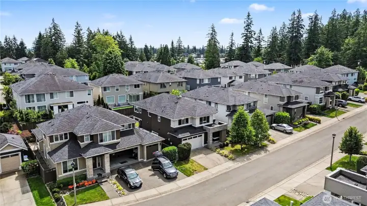 Ideally located in a highly sought-after area, this home is walkable to Four Corners, the Farmers Market, and nearby nature trails. Ideally located in a highly sought-after area, this home is walkable to Four Corners, the Farmers Market, and nearby nature trails.