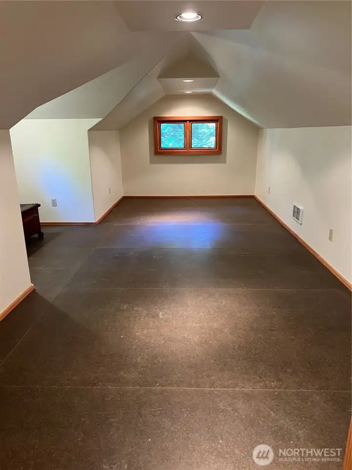 Garage loft Garage loft