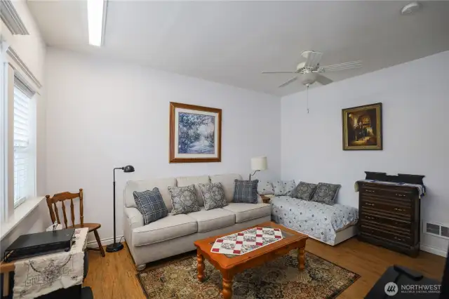 Hobby room or Office