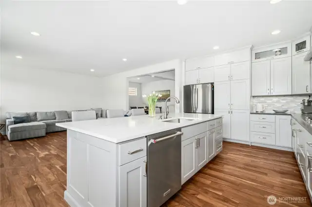 Fully remodeled in 2019! White cabinets, white Quartz counters, tile backsplash, gas cooking and stainless steel appliances.