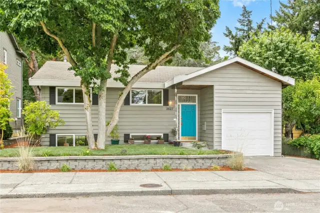 Welcome to 2627 39th Avenue SW