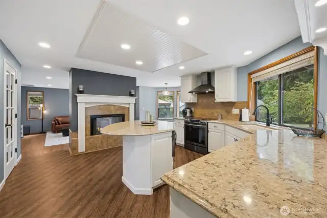 Kitchen with see through FP