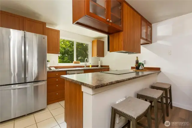 Convenient layout for cooking and entertaining