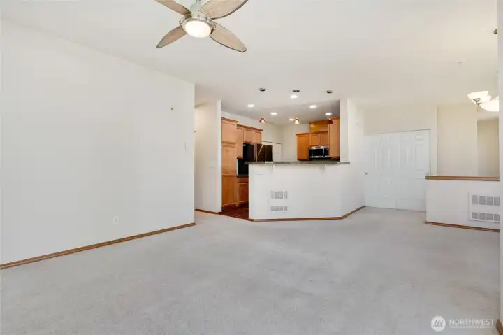 Kitchen and breakfast bar