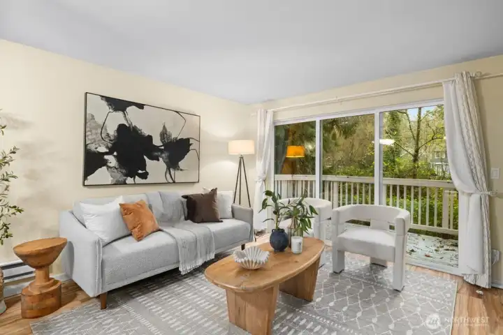 Cozy Living room with Fireplace