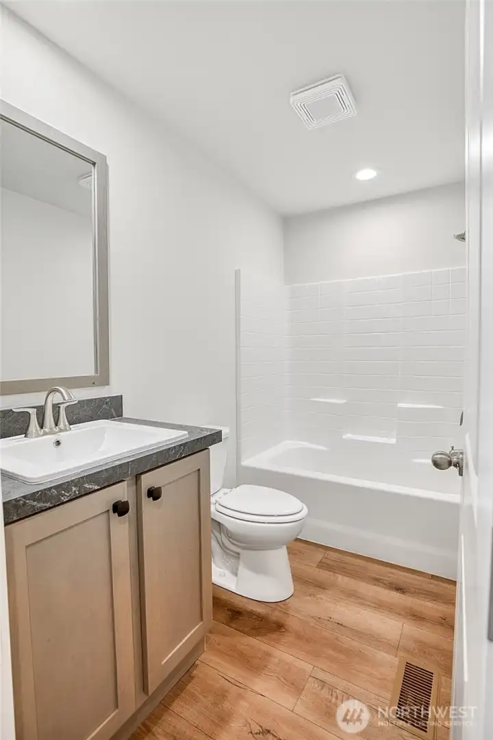 Full Guest Bathroom