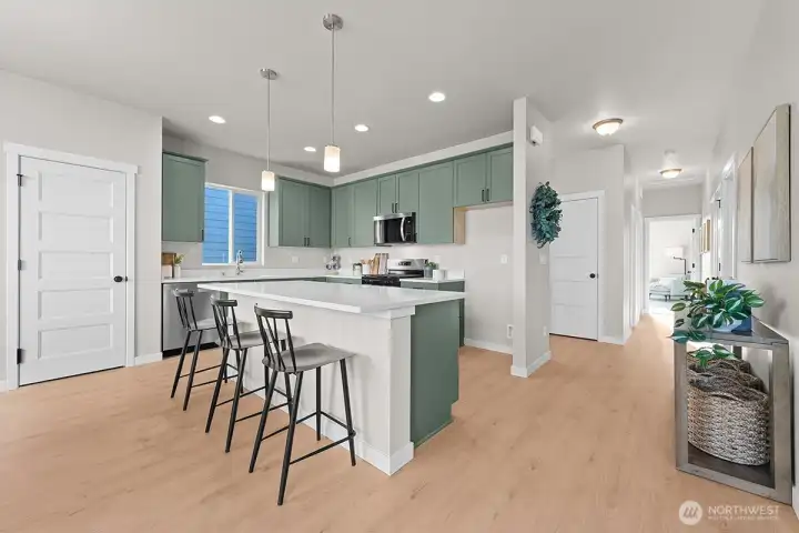 Photographs are for illustrative purposes only. Features, finishes, interior/exterior colors, landscaping and floorplan shown may vary from actual homes built