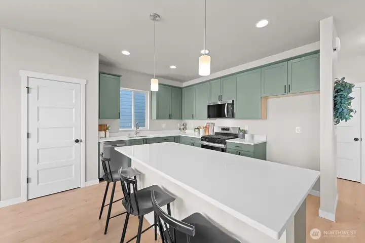 Photographs are for illustrative purposes only. Features, finishes, interior/exterior colors, landscaping and floorplan shown may vary from actual homes built