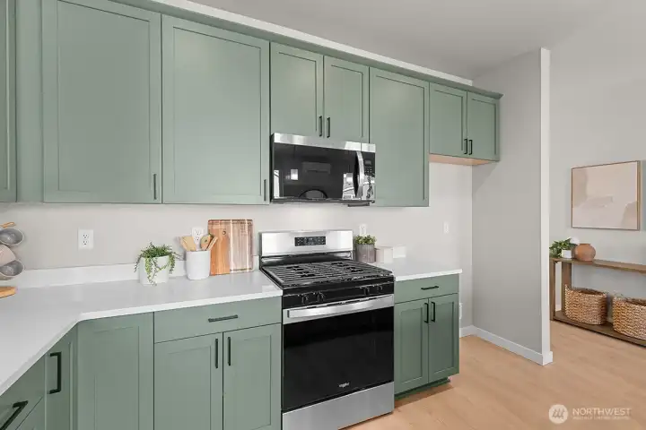 Photographs are for illustrative purposes only. Features, finishes, interior/exterior colors, landscaping and floorplan shown may vary from actual homes built