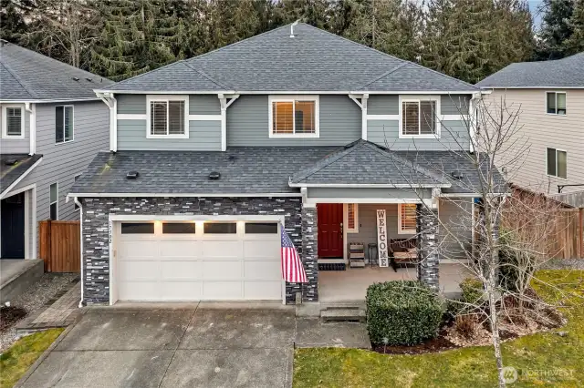 This Richmond American resale is ready for a new owner.