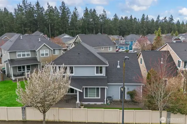 A gate on the back fence gives you instant access to the miles of sidewalk & walking trails!