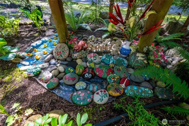 More of the garden area.