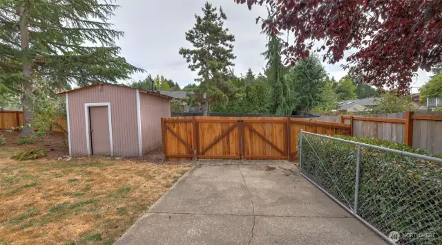 Convenient double gated access.