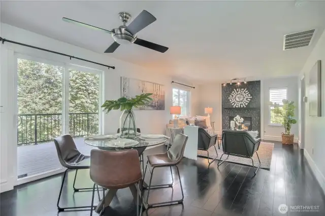 Breakfast nook next to family room