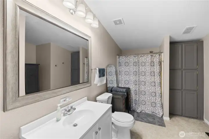 PRIMARY BATH          PRIMARY BATH