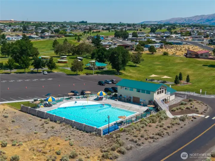 COMMUNITY POOL
