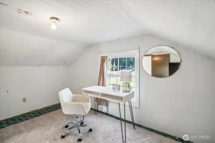 Room 1 upper floor