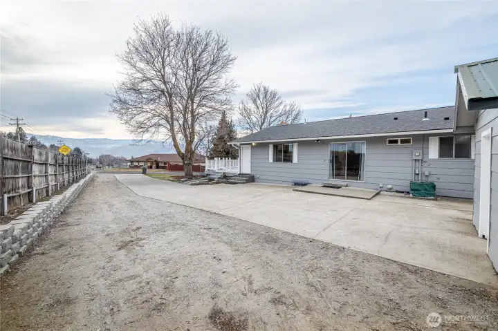 Parking for everything you own - and more! Enjoy the views in the distance.