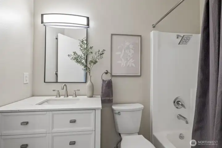 upstairs full bathroom