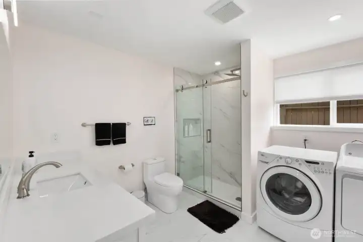 Downstairs Mother in law / ADU Bathroom with own separate laundry