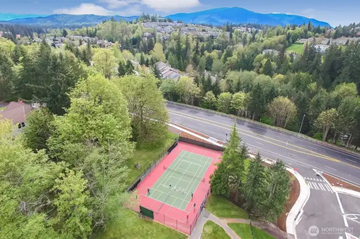 Community tennis/pickleball court Community tennis/pickleball court