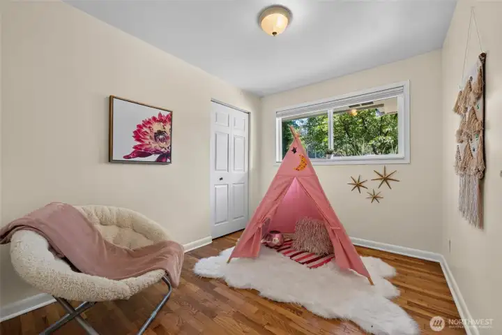 Comfortable and inviting, this versatile bedroom is perfect for family, guests, or a home office. Comfortable and inviting, this versatile bedroom is perfect for family, guests, or a home office.