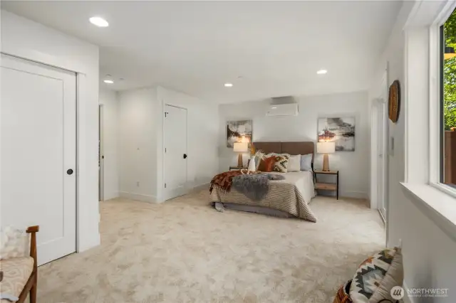 Staged photos are of the model home of the same floorplan within the Foxmoore community and are for visualization purposes only. Colors, finishes, and layout can and will vary.