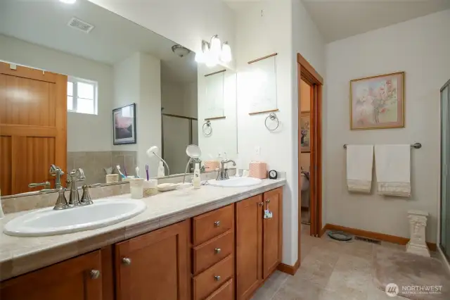 Main bathroom with Double Vanity and separate toilet