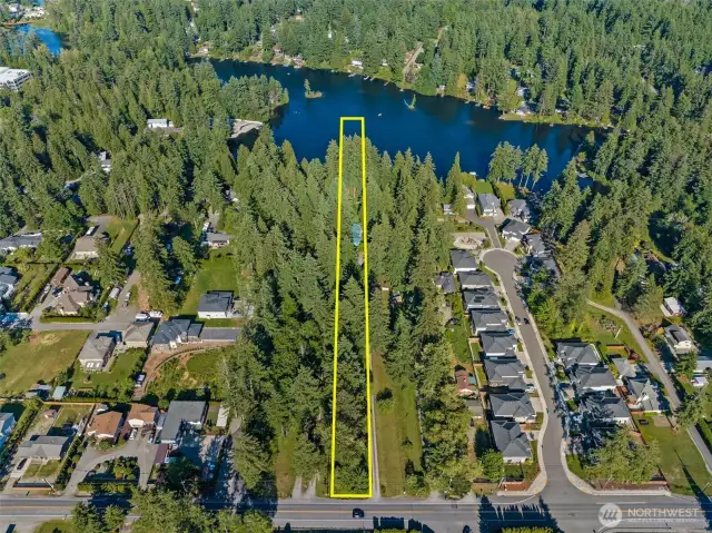 Minutes from I-5 and Hwy 18 – Enjoy peaceful lakeside living without sacrificing accessibility.