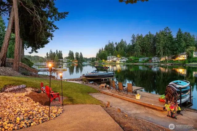 Picture perfect in every way.  Fun lake life during the days and chill calm evenings await.