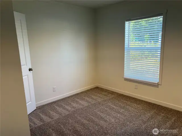Second bedroom.