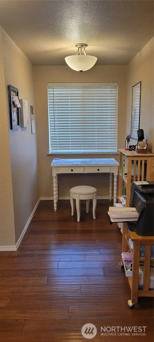 Office/sitting space in Primary Room