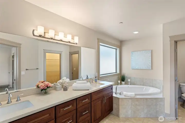 Primary en suite