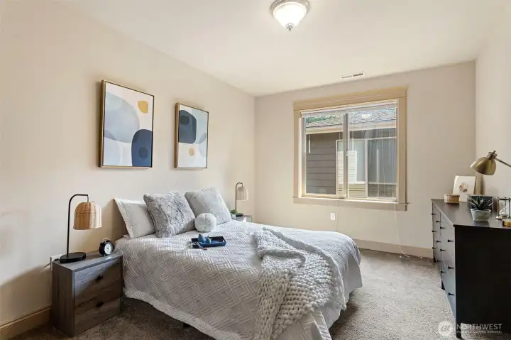 Guest bedroom #1