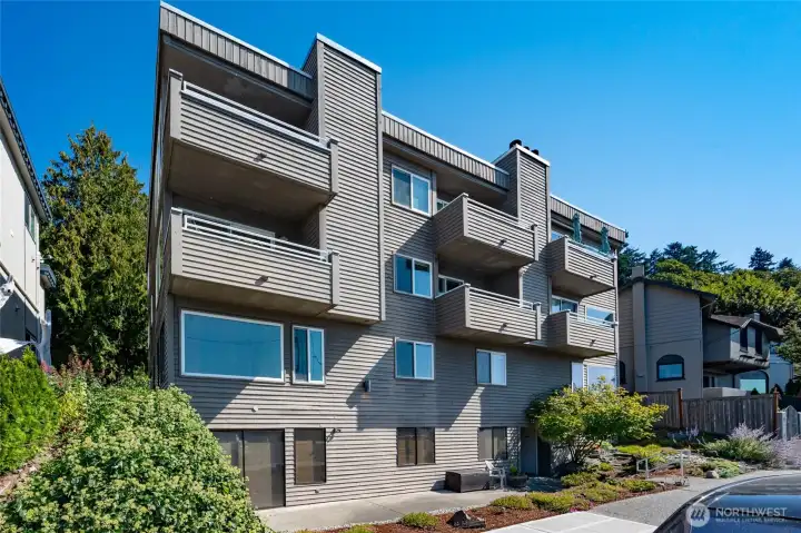Building w/corner unit 303.