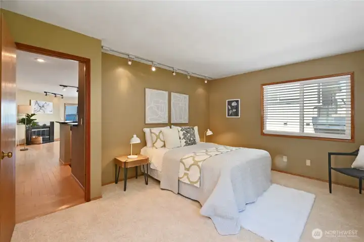 Very large bedroom and new carpeting.
