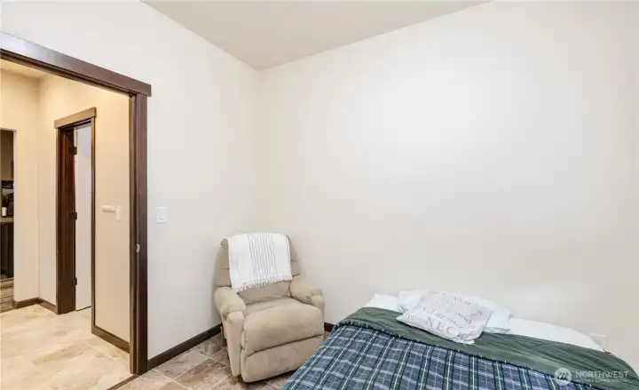 Office/Extra room