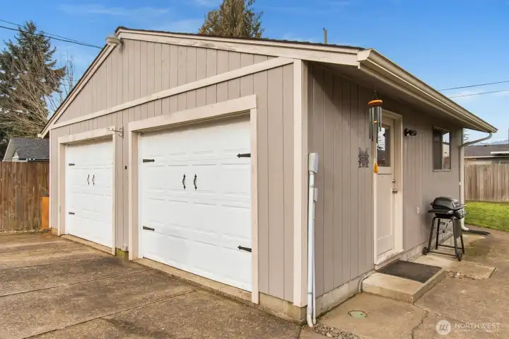 Oversized 2 car garage, wired for 220