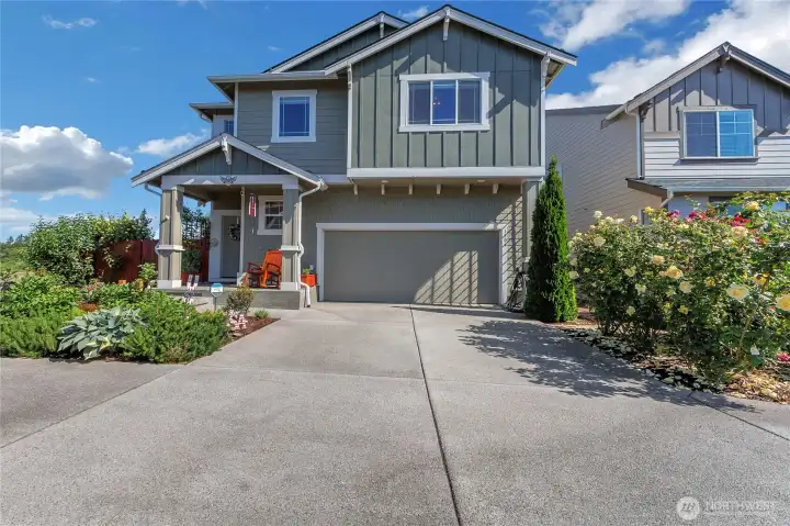 2500 SF with 4 bedrooms with bonus area and 2 car garage. 2500 SF with 4 bedrooms with bonus area and 2 car garage.