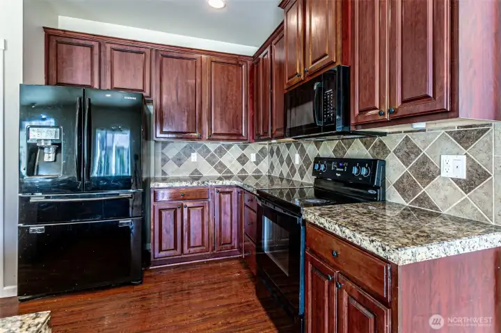 Kitchen with hook-ups for Gas Oven