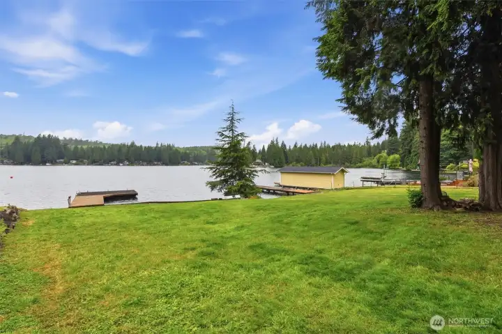 Large grass area for lake fun