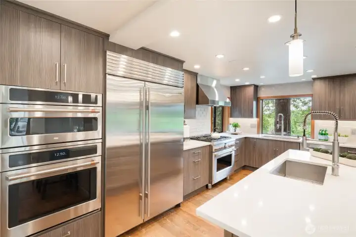 There's room for more than one chef in this kitchen! There's room for more than one chef in this kitchen!
