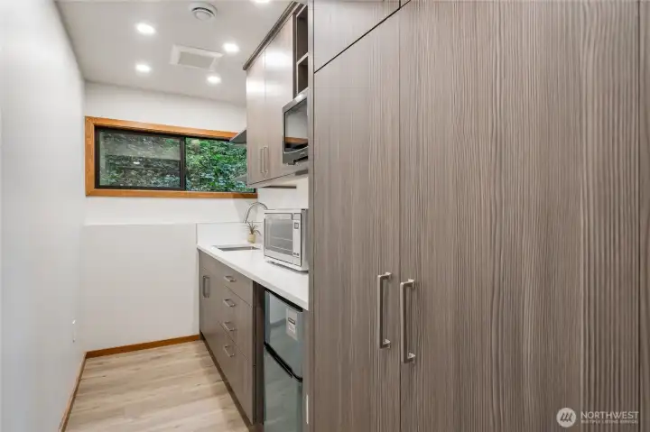 The kitchenette in the lower level is perfect for any of your culinary needs! The kitchenette in the lower level is perfect for any of your culinary needs!