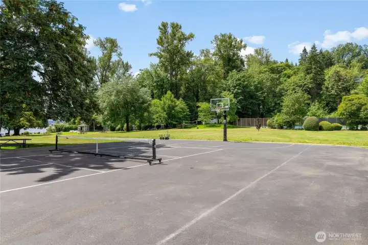 Windermere Beach Club- Pickleball, basketball, tennis, playfield, playground, swimming, and paddleboard/kayak storage Windermere Beach Club- Pickleball, basketball, tennis, playfield, playground, swimming, and paddleboard/kayak storage