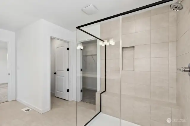 Primary Bath (Facade, Ext Colors, Interior Photos & Floor Plans for illustrative purposes only. Actual Facade, Ext Colors, Interiors & Floor Plans may differ.)