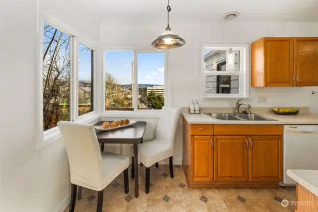 Breakfast nook, with great territorial views.